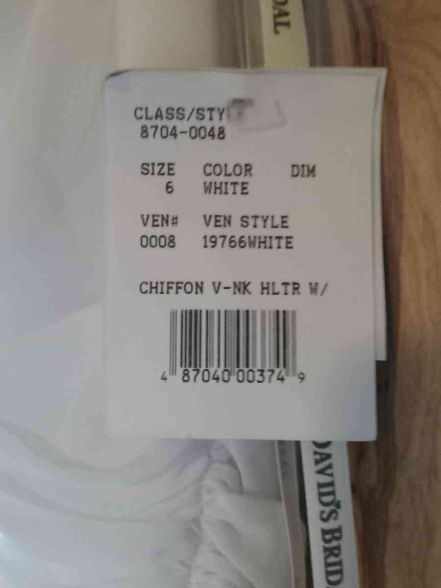 Davids Bridal wedding dress - Strawberry Plains, Tennessee - FleaMarketBay