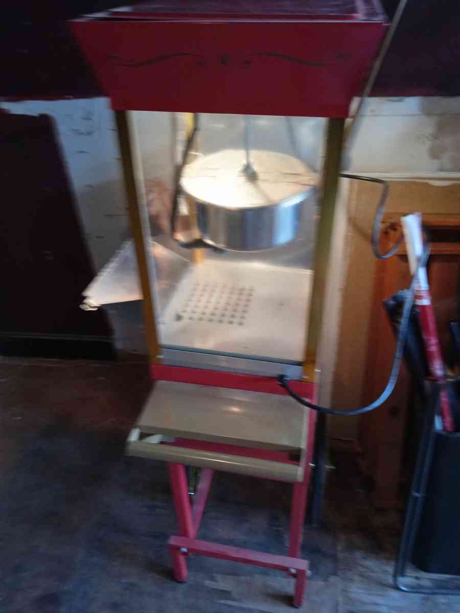 popcorn maker been used 3 or for times works excellent - Louisville, Kentucky - FleaMarketBay