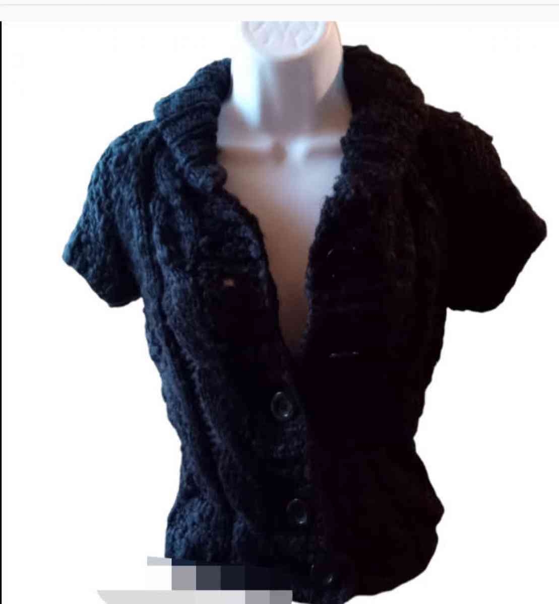 NWT VIVIENNE TAM BLACK SHORT SLEEVE SWEATER, XS - Fresno, California