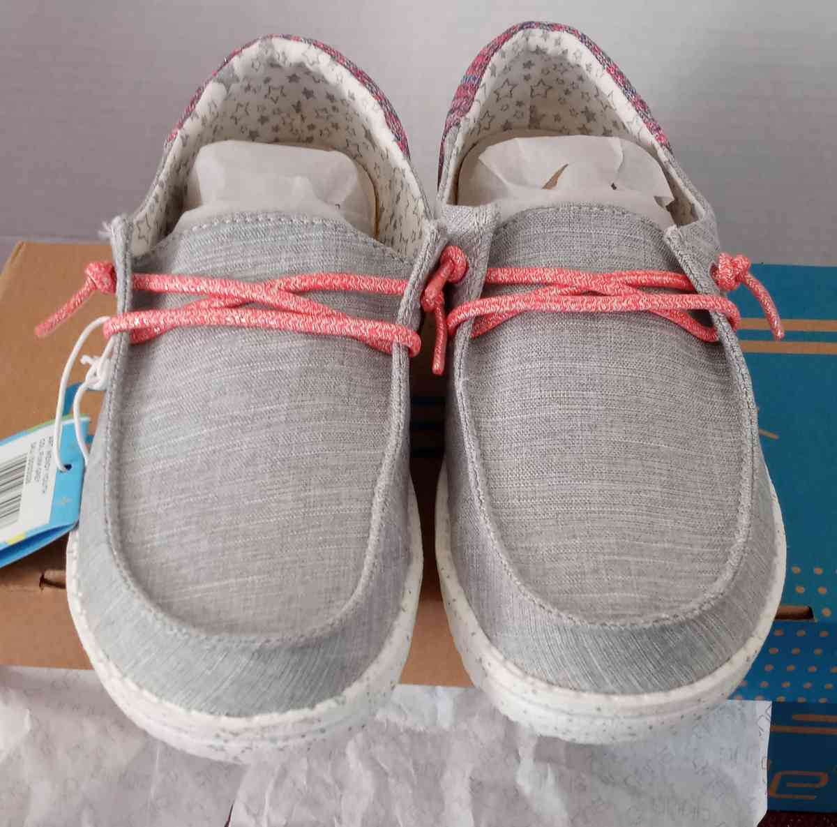 girls hey dudes size 3y 4l - Smithfield, North Carolina - FleaMarketBay