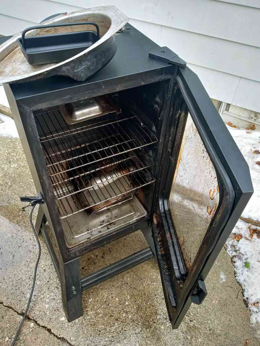 Electric Smoker Grill - Defiance, Ohio - FleaMarketBay