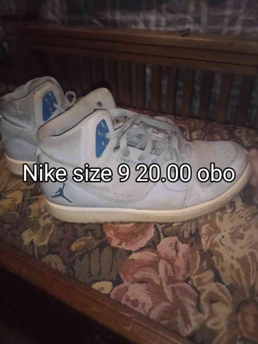 air Jordon size 9 wolf grey sport blue 20.00 obo