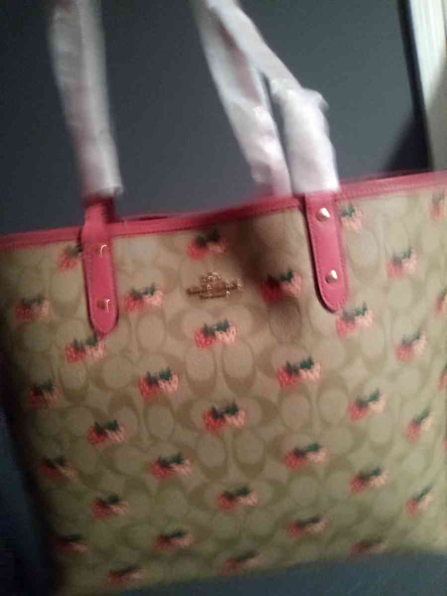 coach women's hangbags - Chicago, Illinois