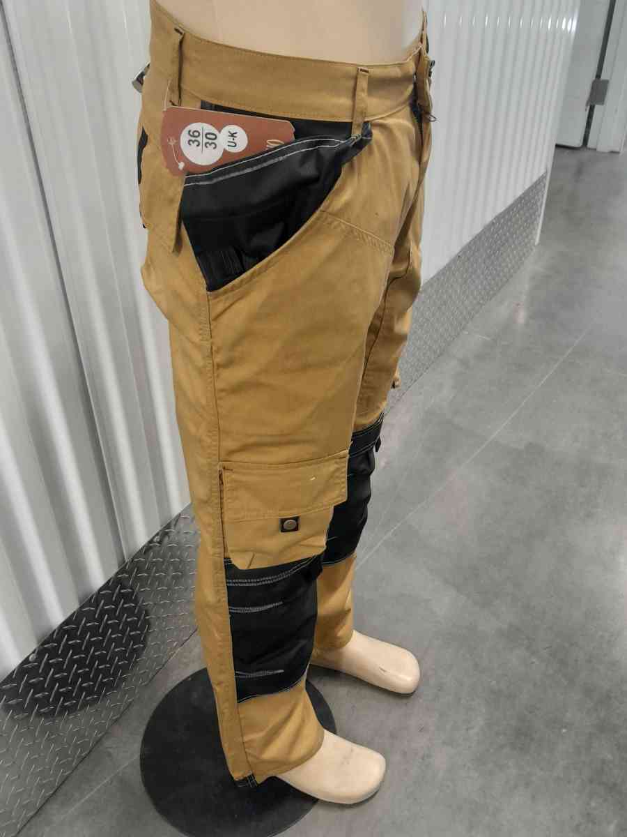 cargo jeans for men - Hayward, California - FleaMarketBay