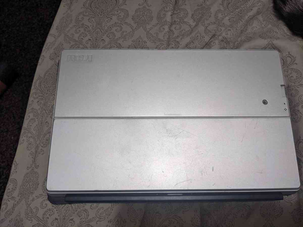 RCA LABTOP AND TABLET COMBO - Knox, Indiana - FleaMarketBay