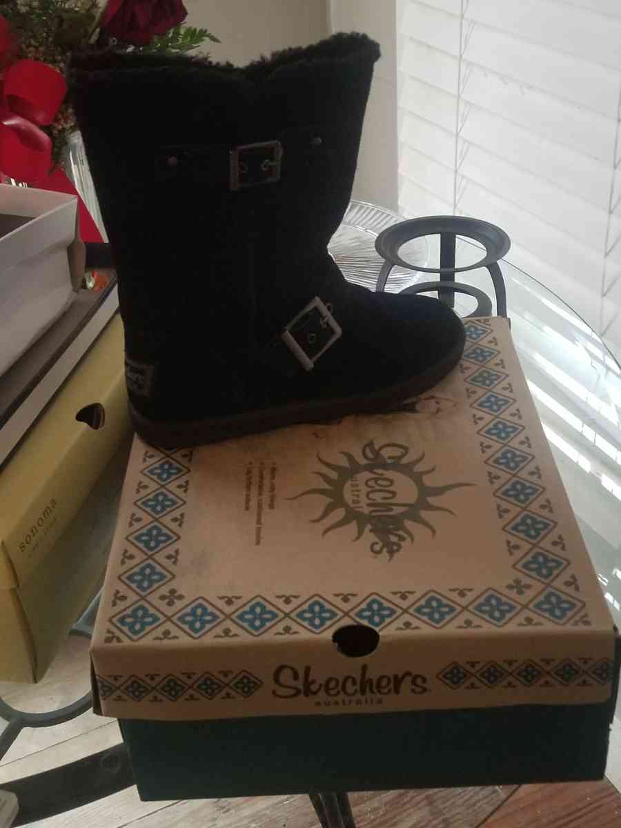 Sketchers Boots size 7 - Kingston, Georgia