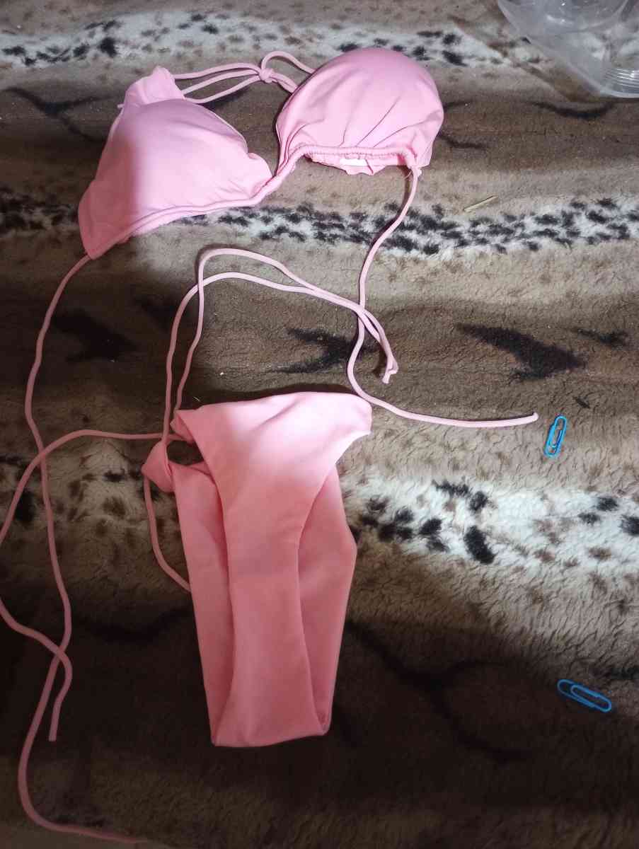 two piece bathing suit - Dallas, Texas - FleaMarketBay