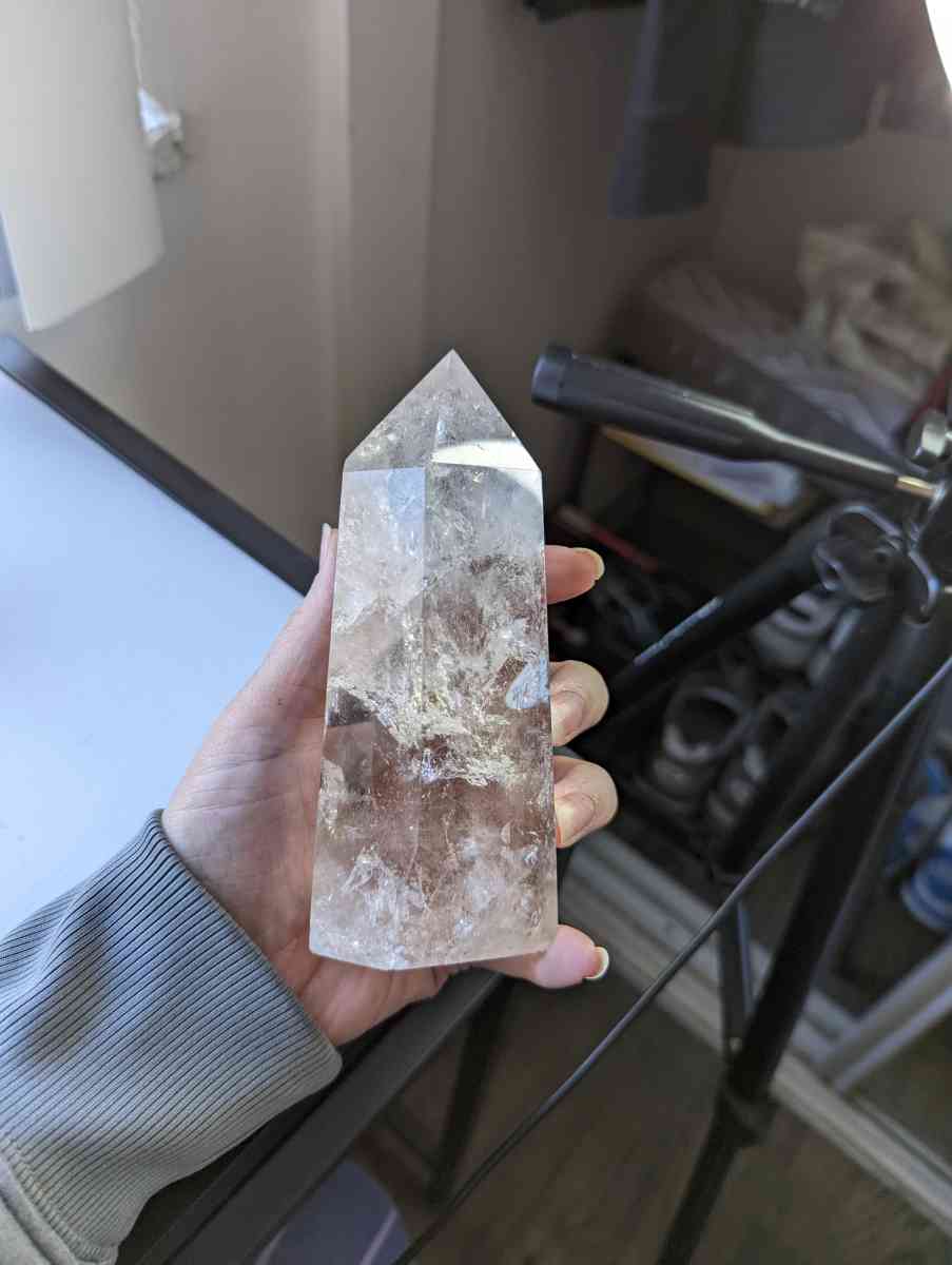 clear quartz tower - Derwood, Maryland - FleaMarketBay