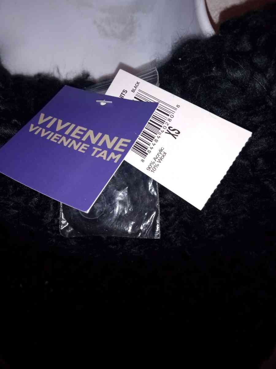 NWT VIVIENNE TAM BLACK SHORT SLEEVE SWEATER, XS - Fresno, California - FleaMarketBay