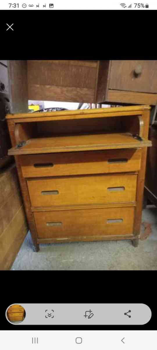 Antique Dresser - Strawberry Plains, Tennessee - FleaMarketBay
