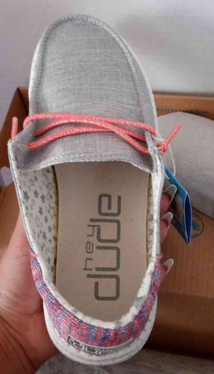 girls hey dudes size 3y 4l - Smithfield, North Carolina - FleaMarketBay