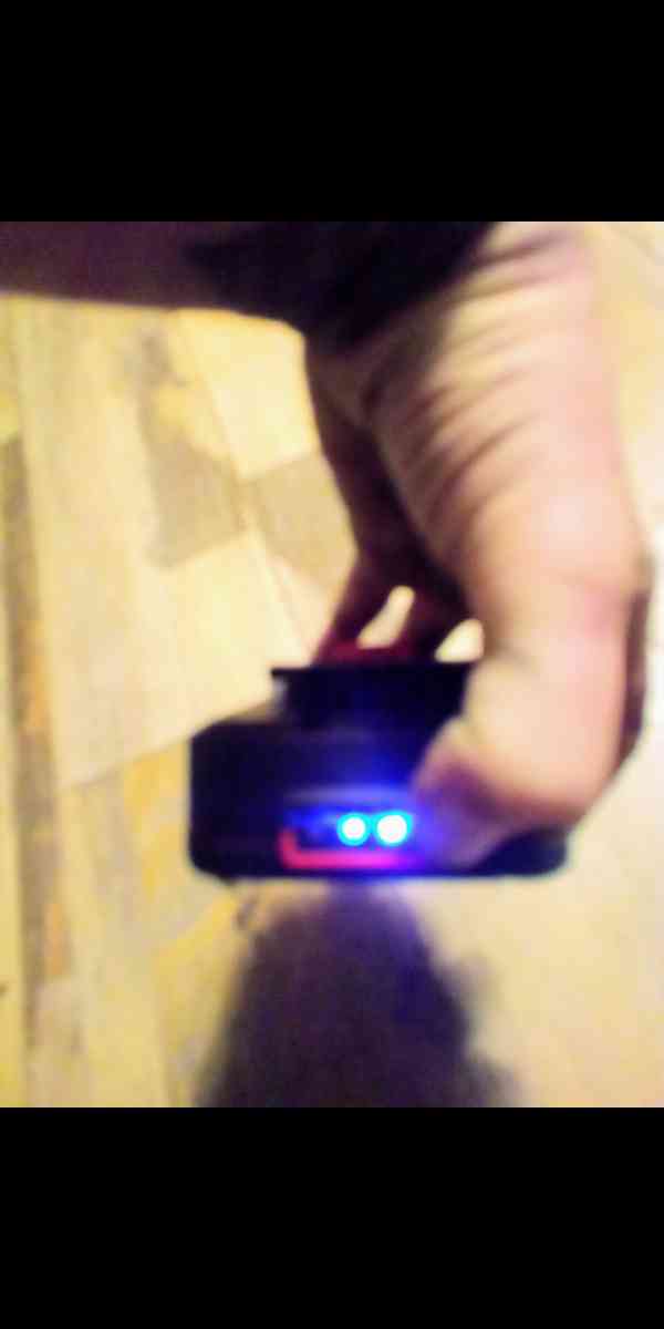 Bauer 20 volt battery 20 - Lakewood, Washington - FleaMarketBay