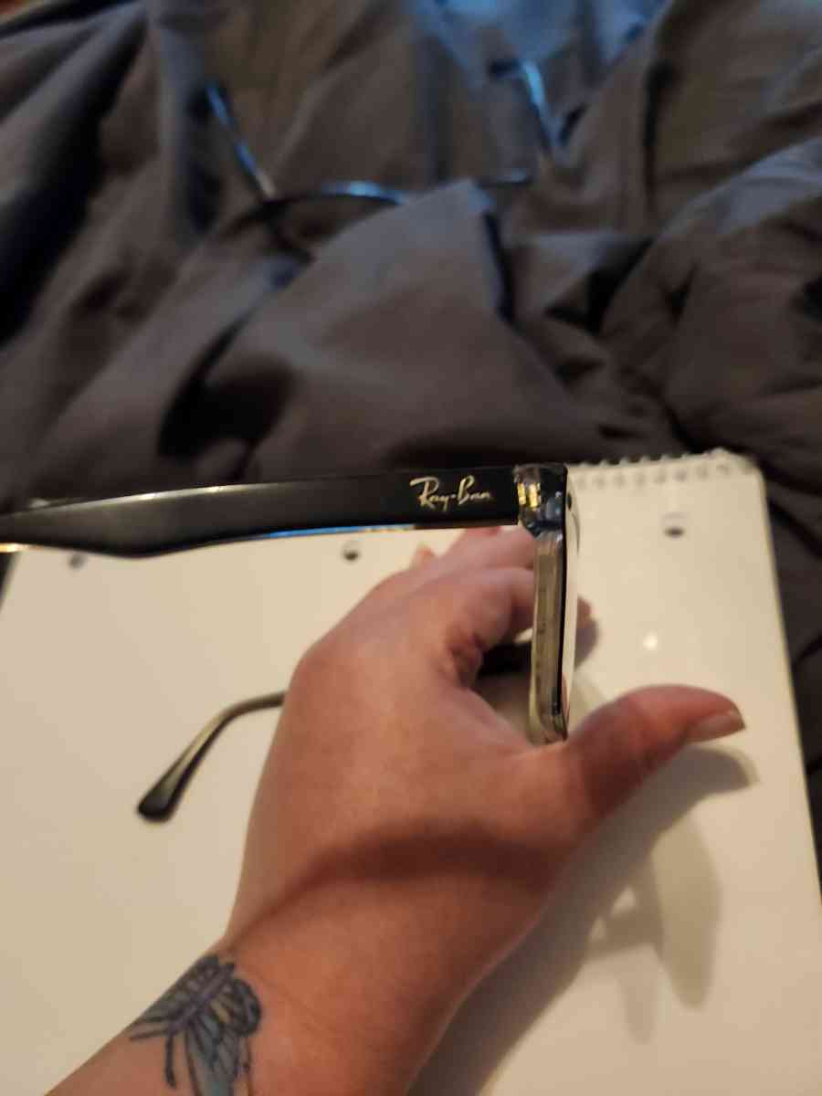 Ray Ban frames - Clinton, Iowa - FleaMarketBay