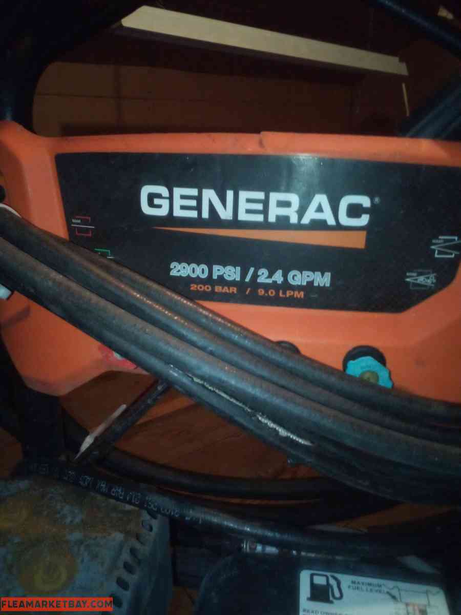 GENERAC 2900 psi pressure washer with all the heads - Elkhart, Indiana - FleaMarketBay