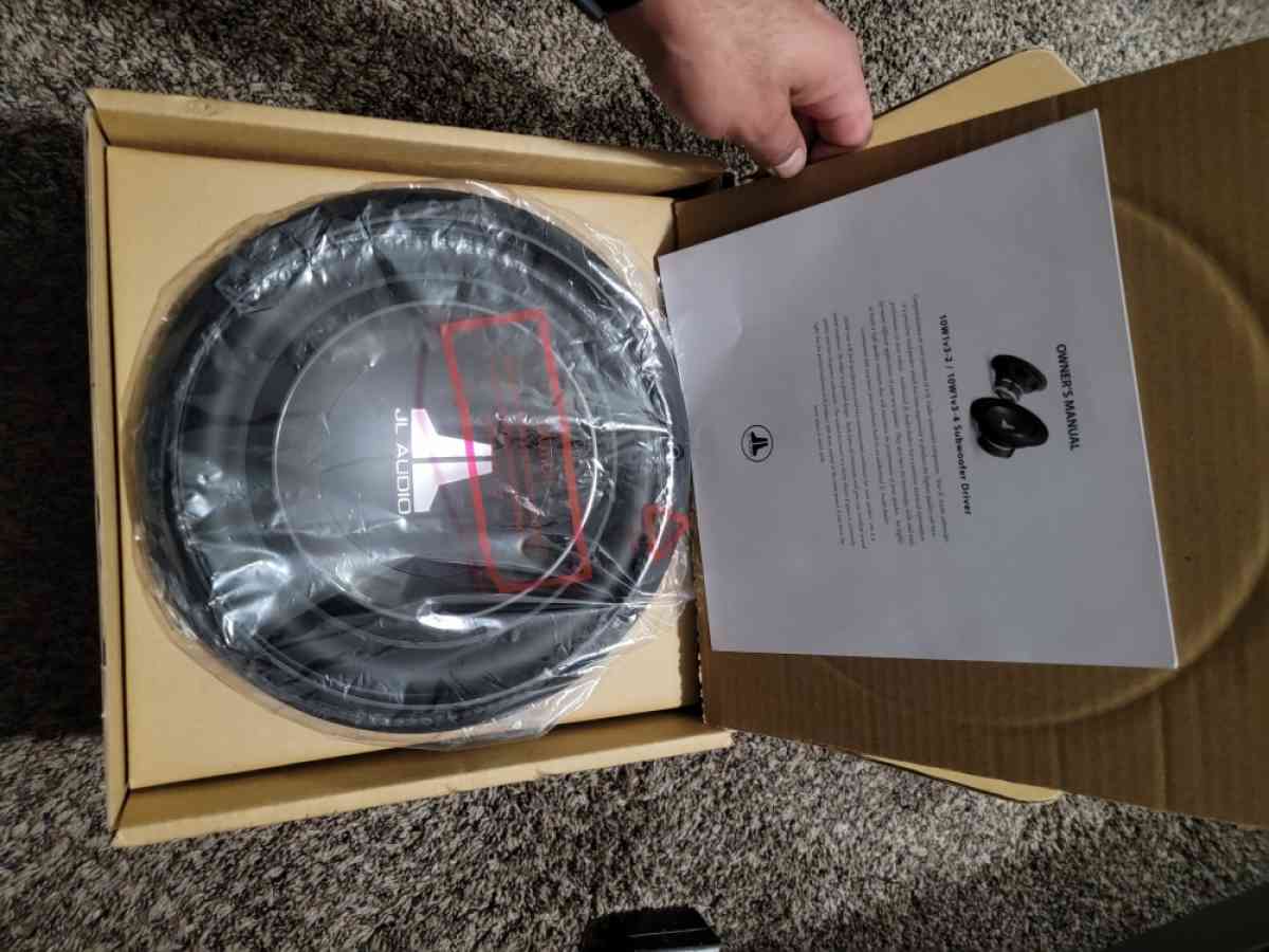 jl audio 10W1v3-4 - Porterville, California