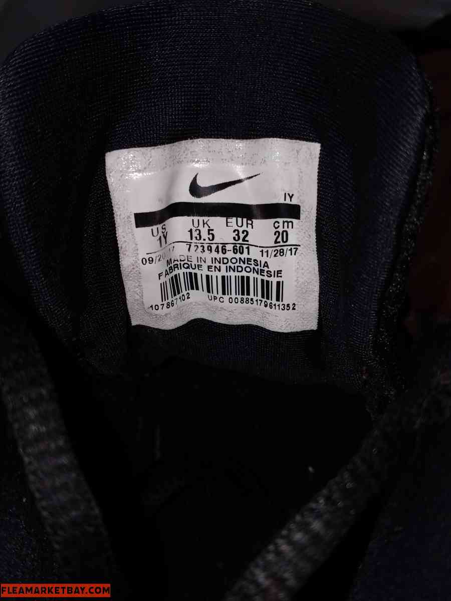 Nike Air Foamposite One 'Elemental Rose' - Sacramento, California - FleaMarketBay