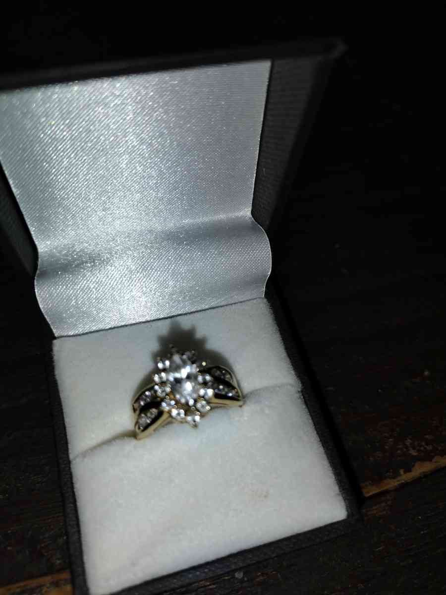 jewelry women's Rings - Houston, Texas - FleaMarketBay