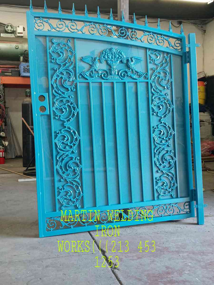 Fencing Doors - Altadena, California - FleaMarketBay