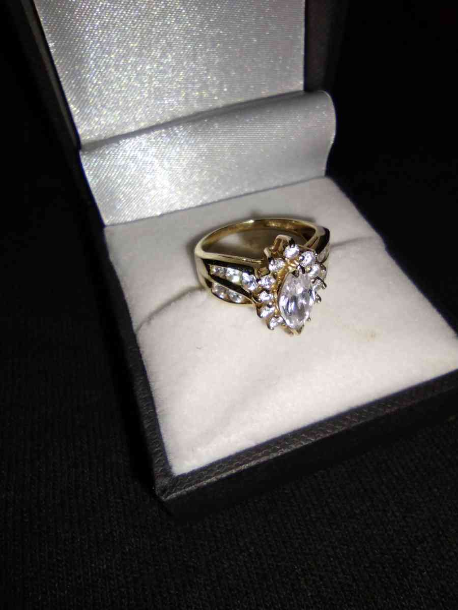 jewelry women's Rings - Houston, Texas - FleaMarketBay