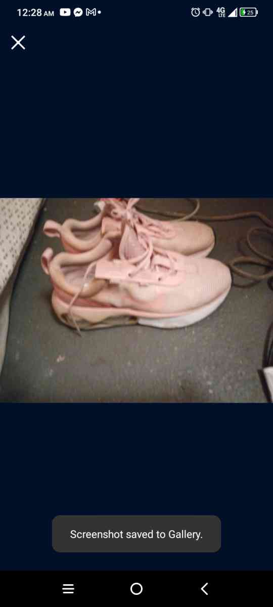pink Nike air max women's size 6.5 - Allentown, Pennsylvania - FleaMarketBay