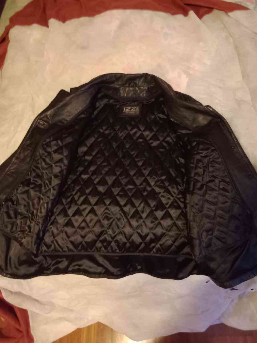 Izzi Leather jacket large - Douglas, Georgia - FleaMarketBay