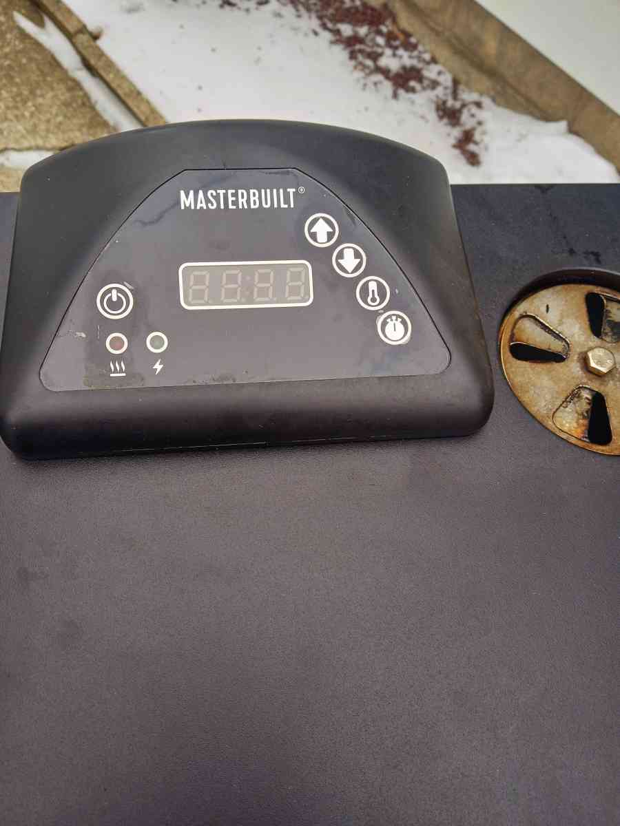 Electric Smoker Grill - Defiance, Ohio - FleaMarketBay