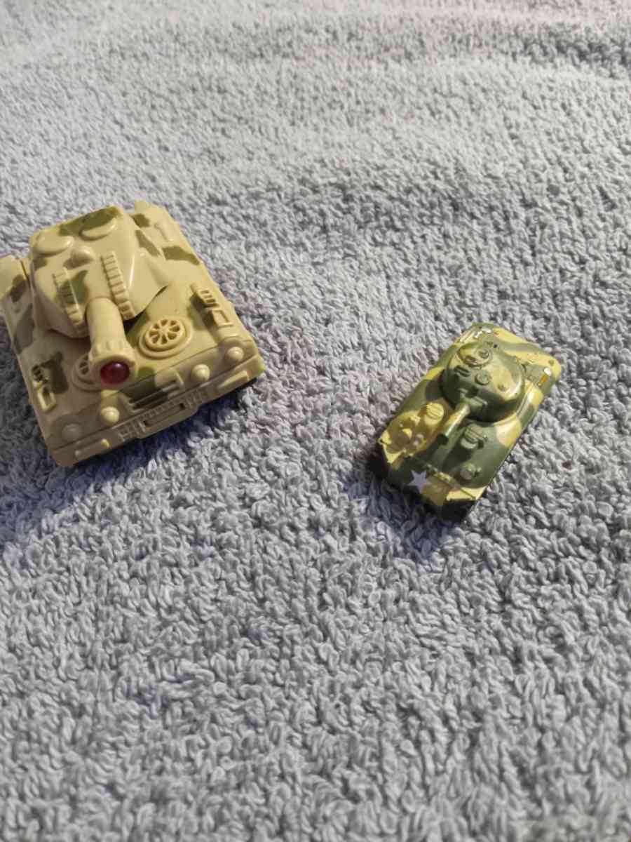 Army tanks  nice collectibles  get both for 9 - Abington, Pennsylvania - FleaMarketBay