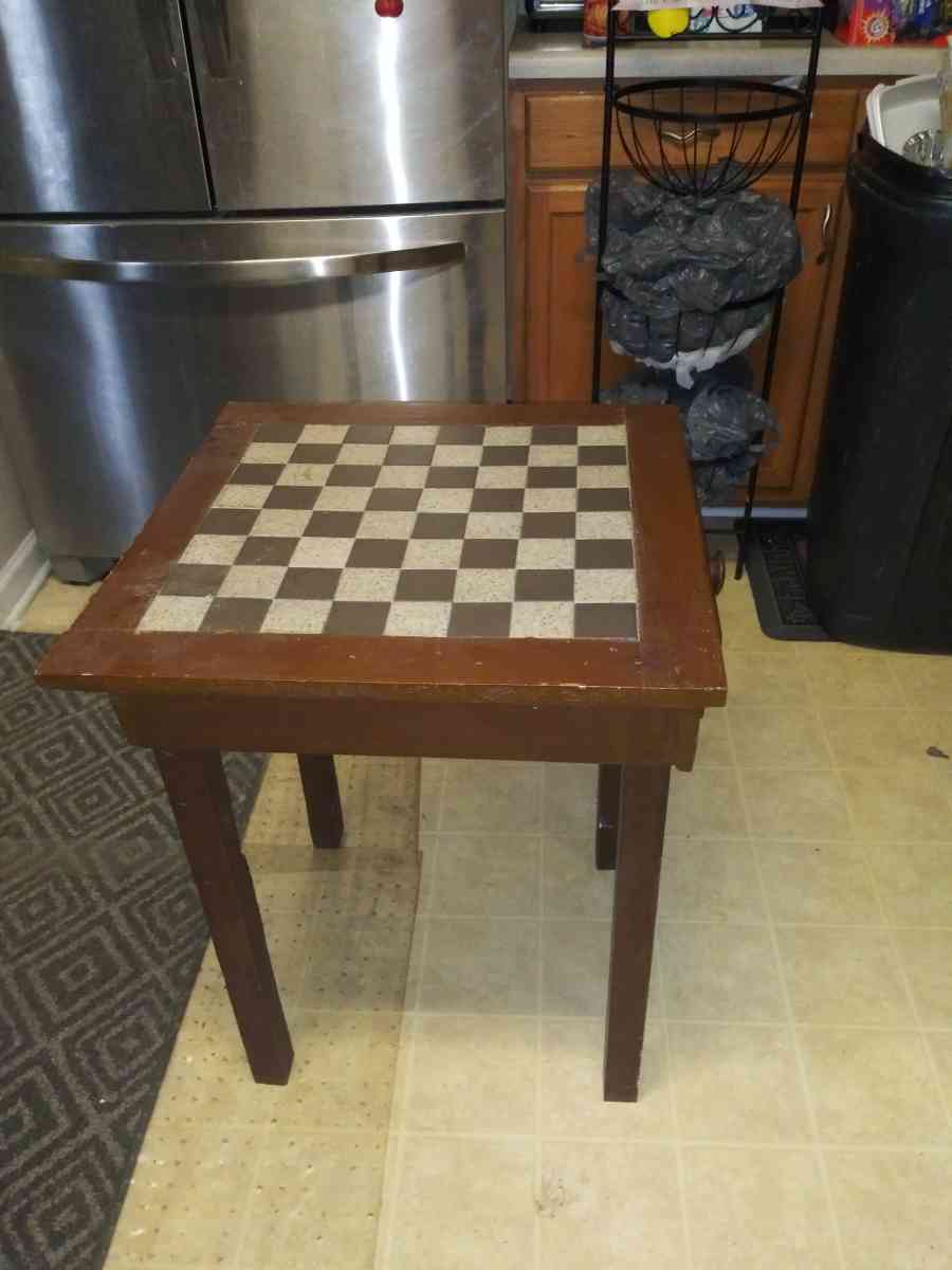 chest or checker board Table - Greenville, South Carolina