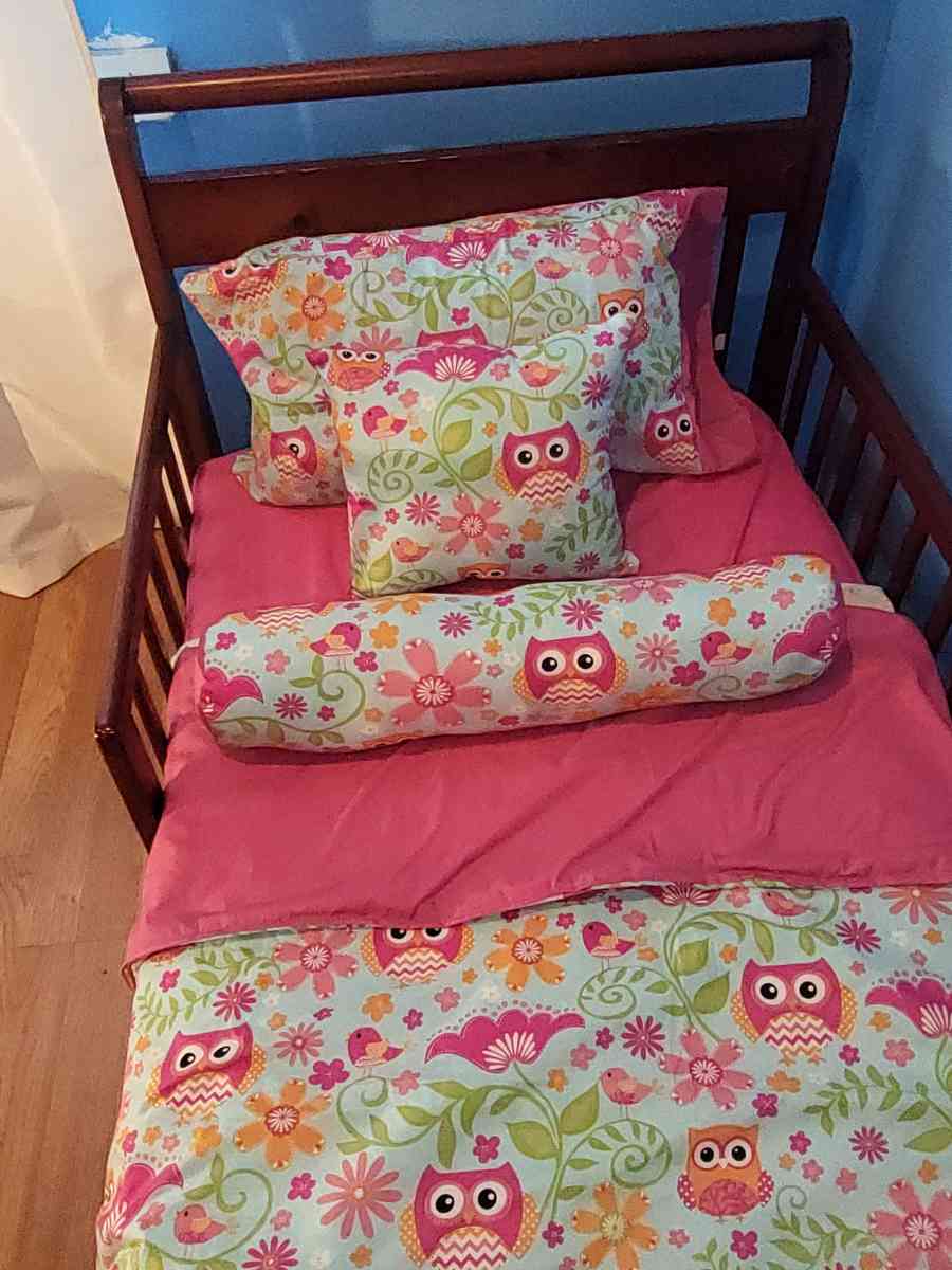 7pcs toddler bedding set - Columbus, Mississippi - FleaMarketBay