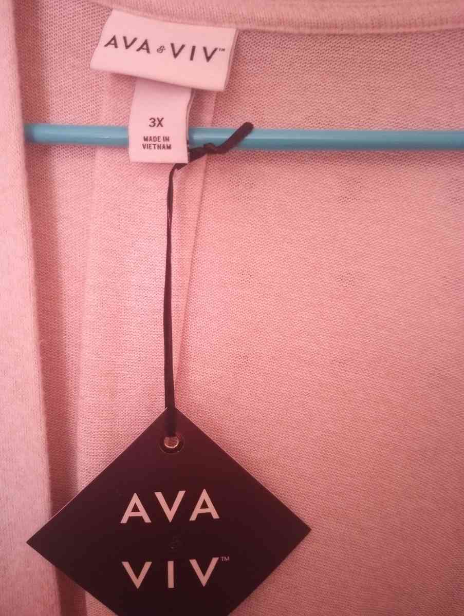 women clothes - Phoenix, Arizona - FleaMarketBay