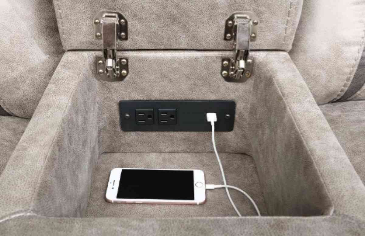 Vendo Set De Reclinables PREGUNTAR POR PRECIO - Hialeah, Florida - FleaMarketBay