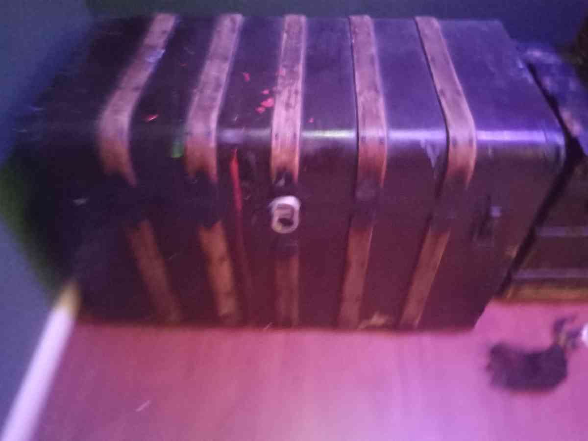 nice treasure chest look - Louisville, Kentucky