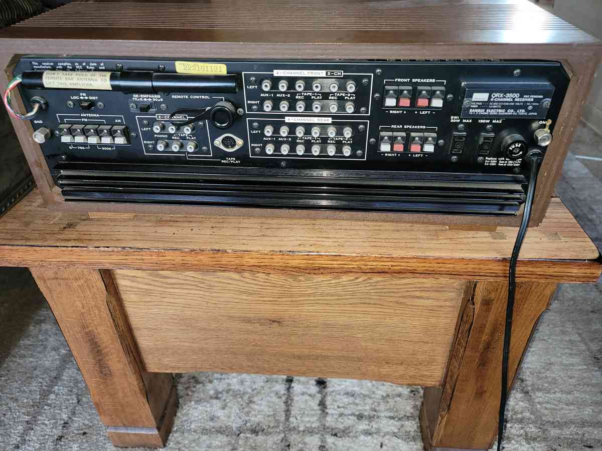 vintage Sansui Stereo Receiver and is in beautiful condition - Agency, Missouri - FleaMarketBay
