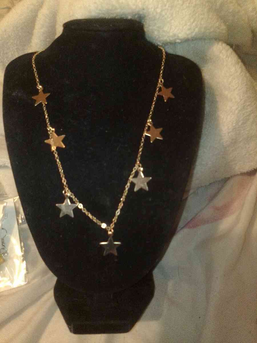 knotty star gold tone necklace - Marengo, Indiana