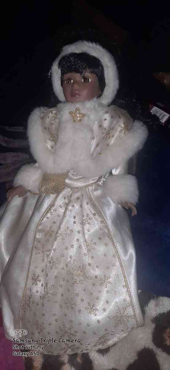 Avon porcelain doll - Lucerne, California