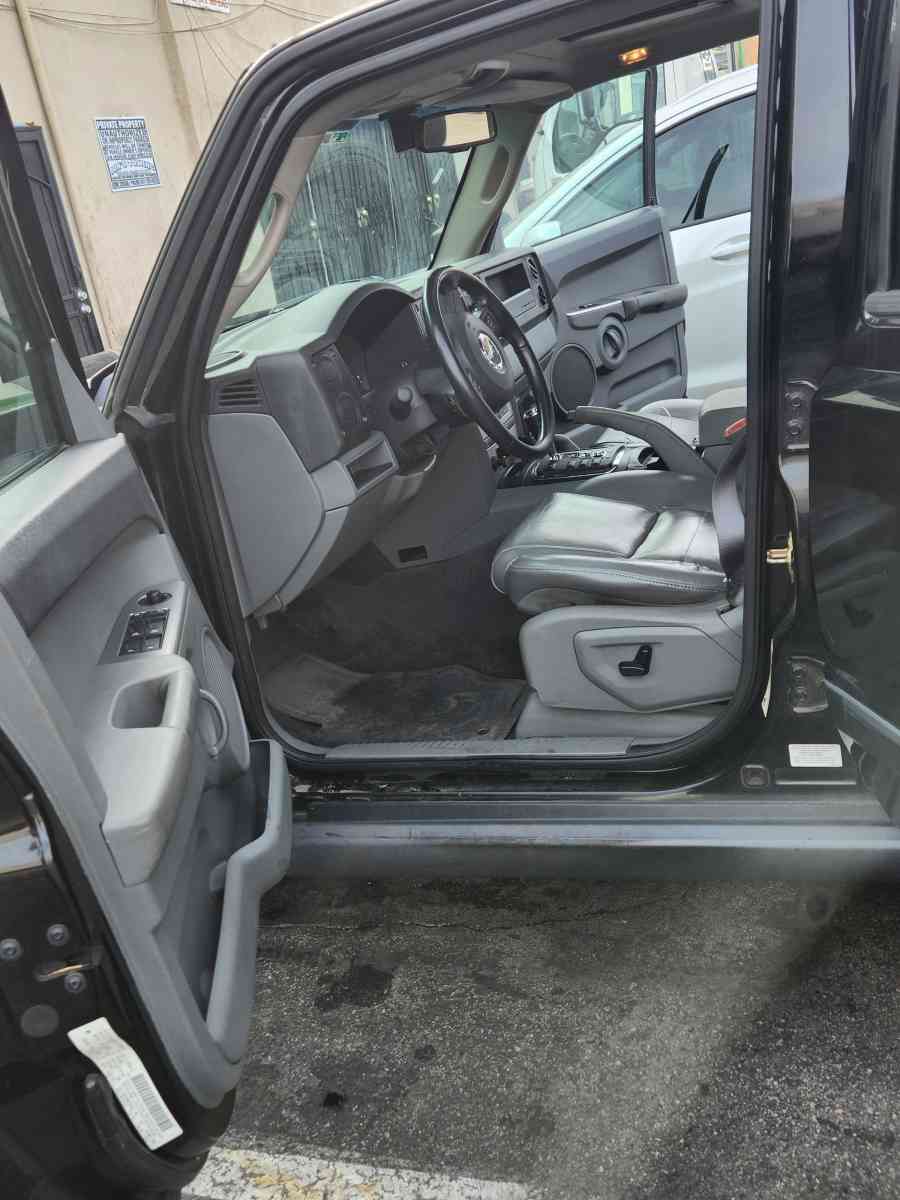 Jeep commander 2006 - Los Angeles, California - FleaMarketBay