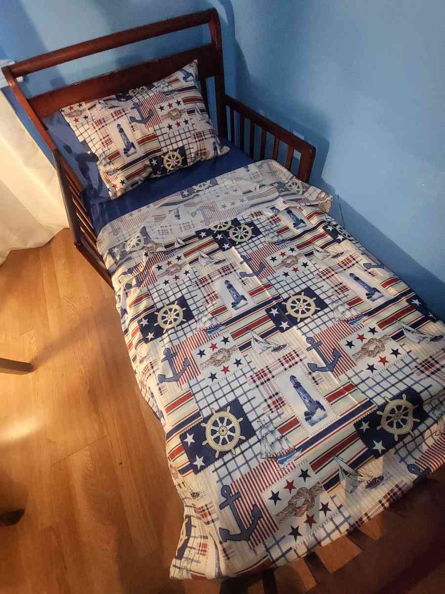 toddler bedding - Columbus, Mississippi - FleaMarketBay