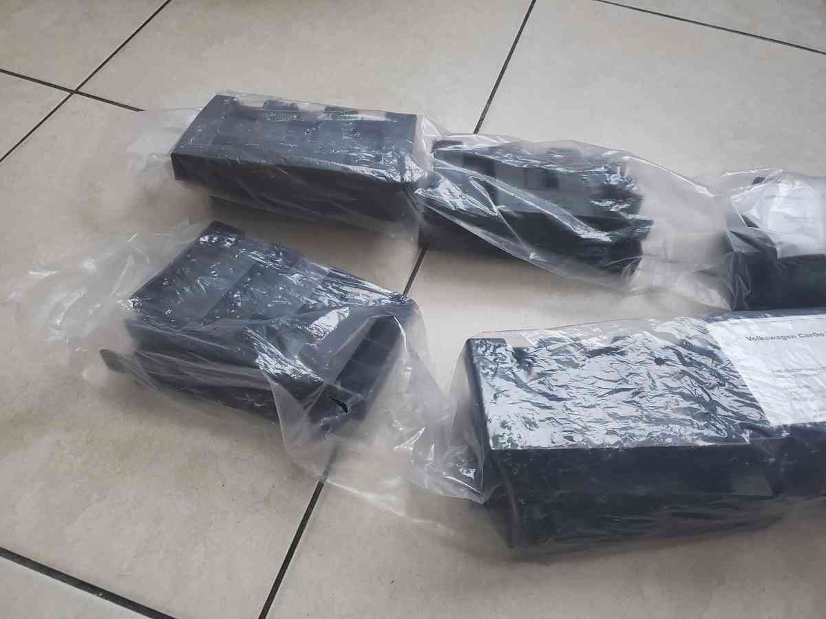 Volkswagen cargo management systems - Tampa, Florida - FleaMarketBay