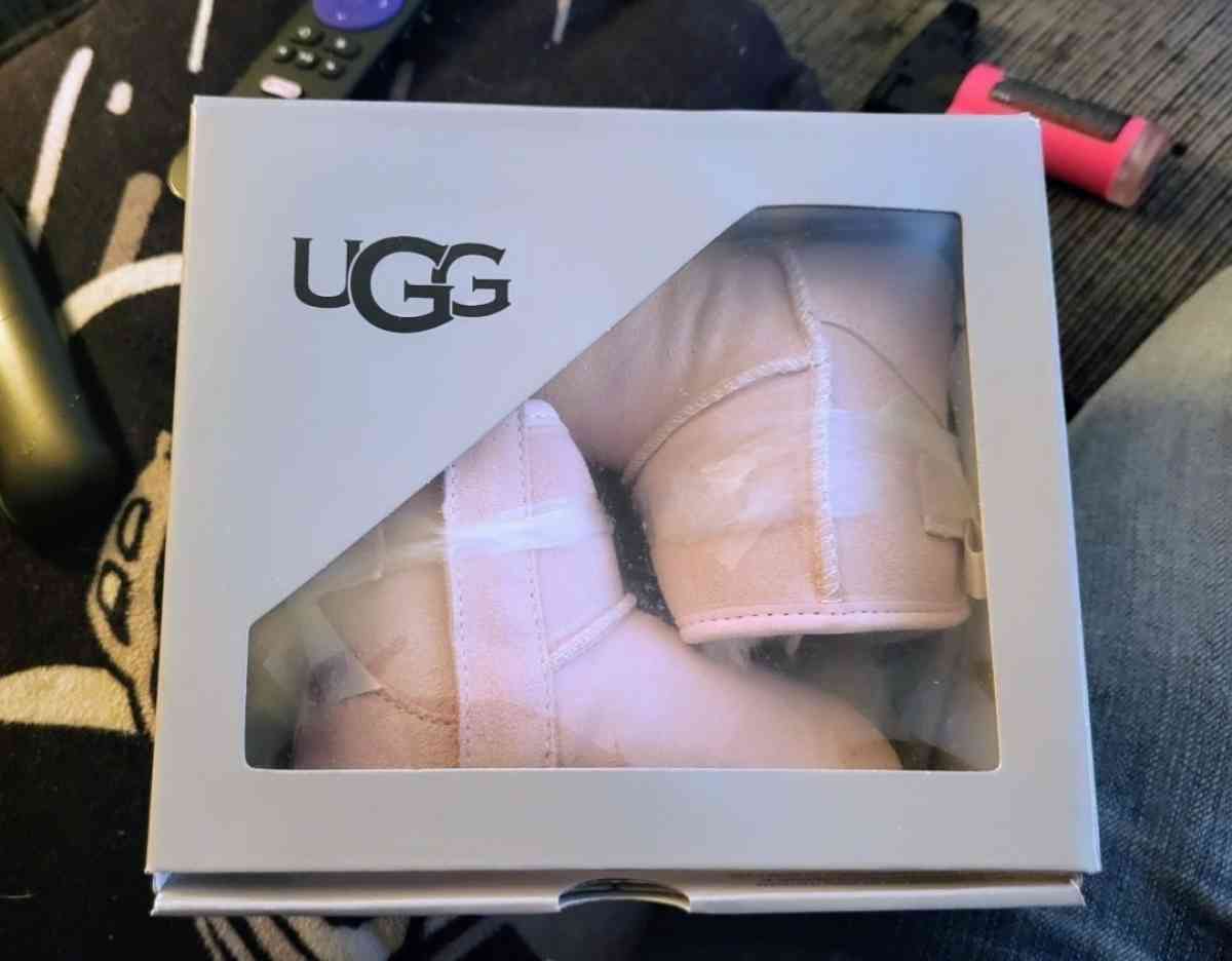 Toddler Girl Ugg Boots - Gastonia, North Carolina - FleaMarketBay