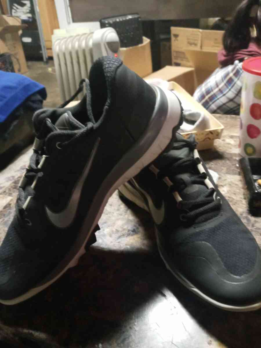 Mens Blk Nike Revolution - Oklahoma City, Oklahoma - FleaMarketBay