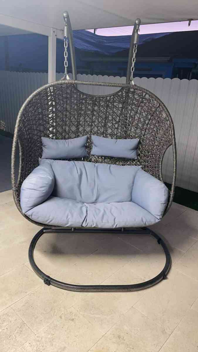 Vendo silla columpio con Facilidades de pago - Hialeah, Florida - FleaMarketBay