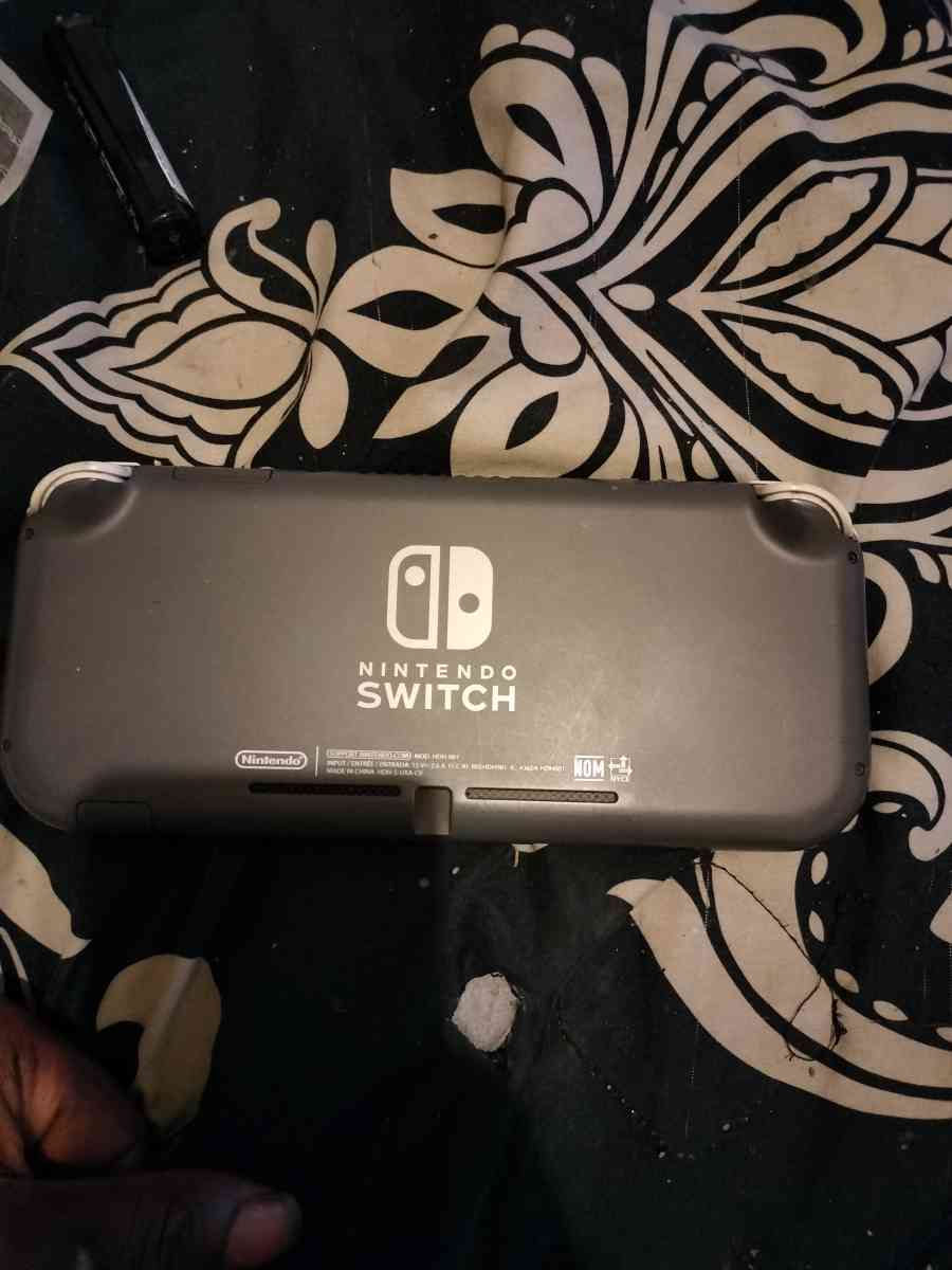 Nintendo Wii U and switch lite with games - Oklahoma City, Oklahoma