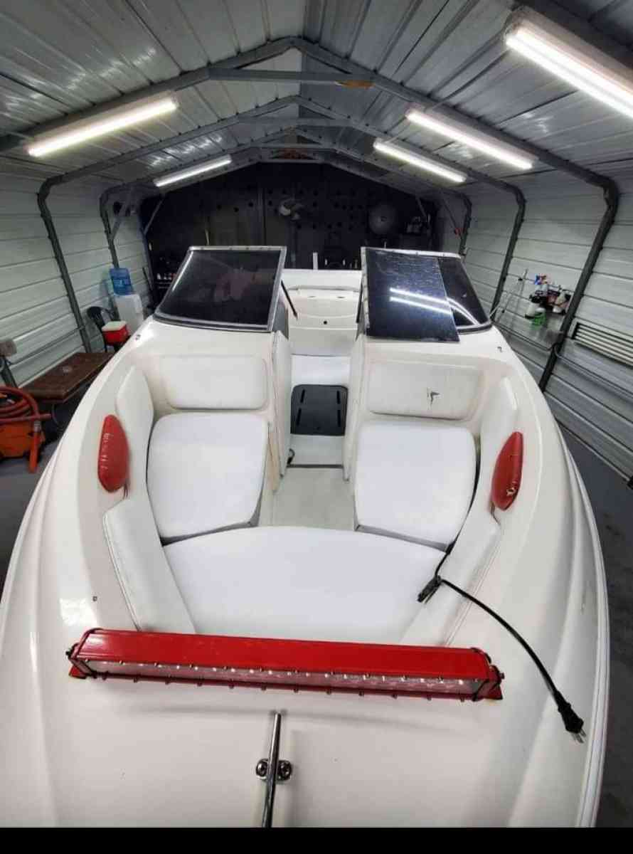 Aquatron 2001 boat - Kissimmee, Florida - FleaMarketBay