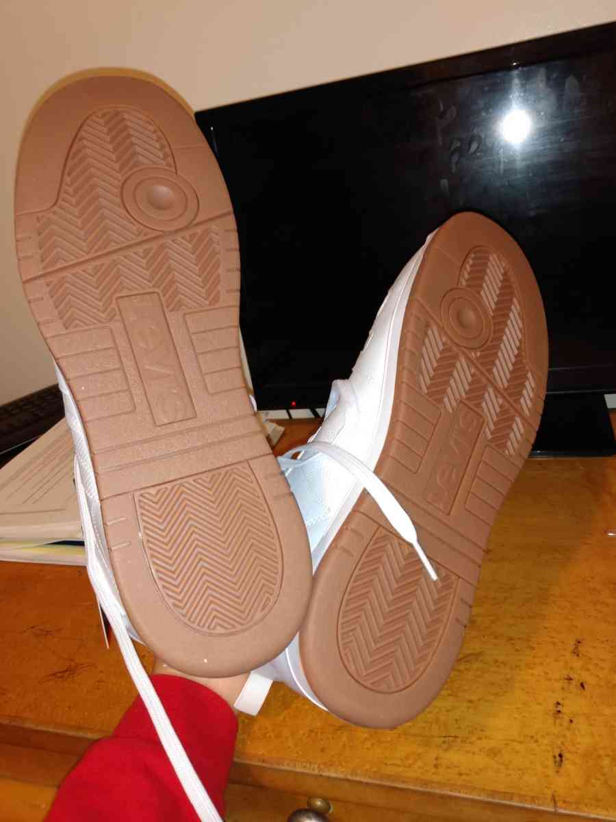 Levis 521 Basketball Pebbled Ultra Hyde - North Hollywood, California - FleaMarketBay