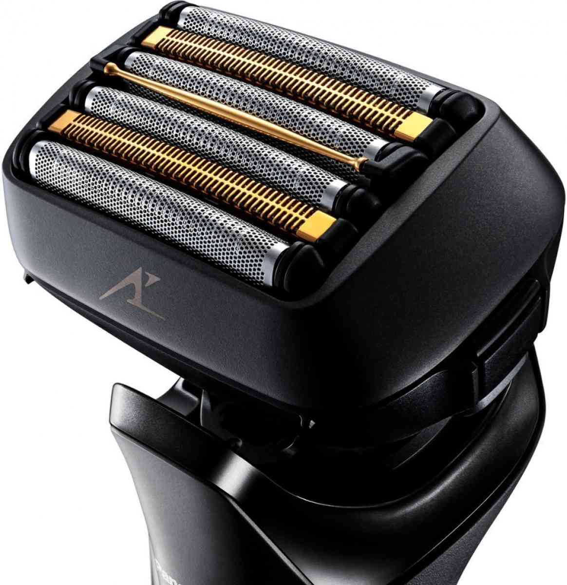 Panasonic Arc6 Shaver with self cleaning charging dock - Visalia, California - FleaMarketBay