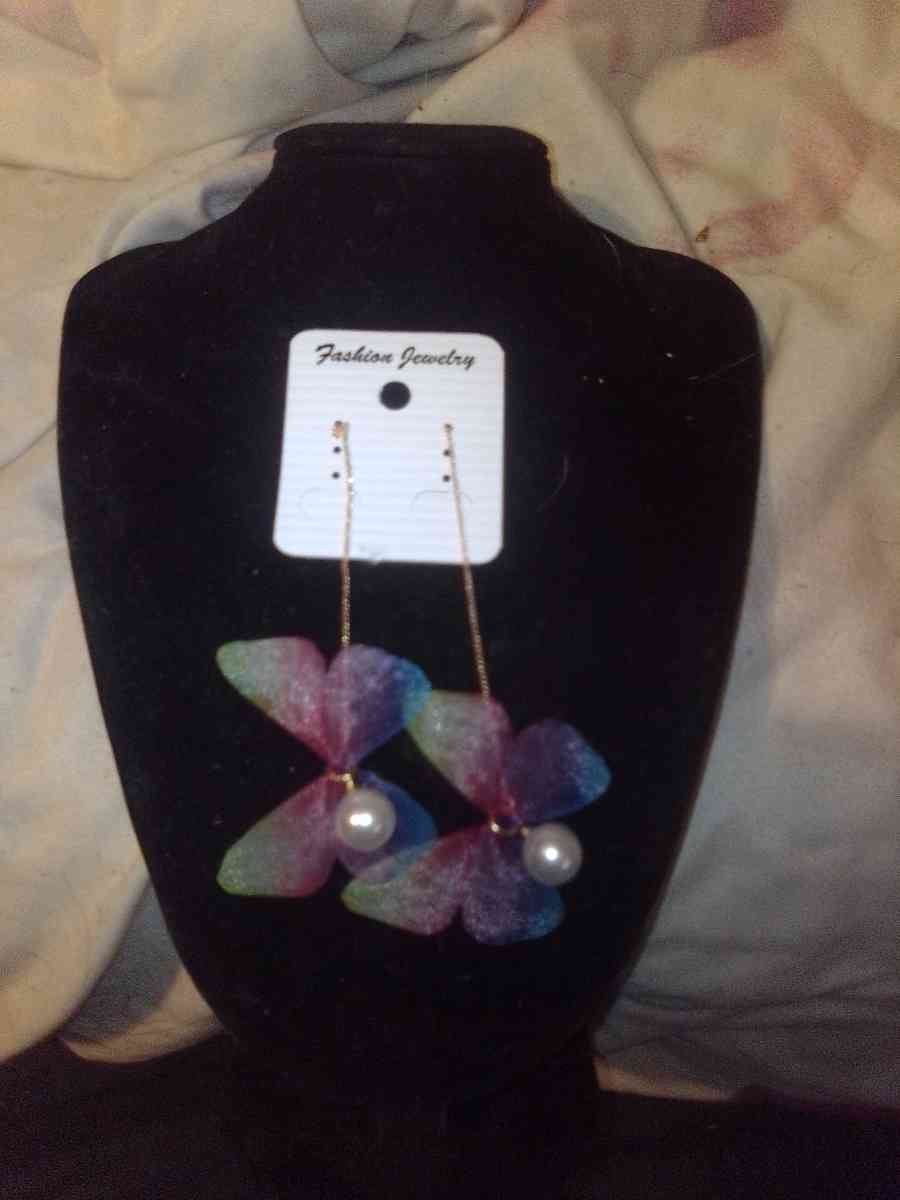 floating pearl butterfly earrings - Marengo, Indiana