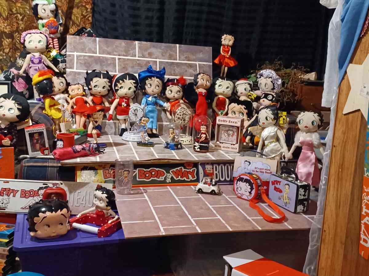 Betty boop collectables read description - Irvine, Kentucky - FleaMarketBay