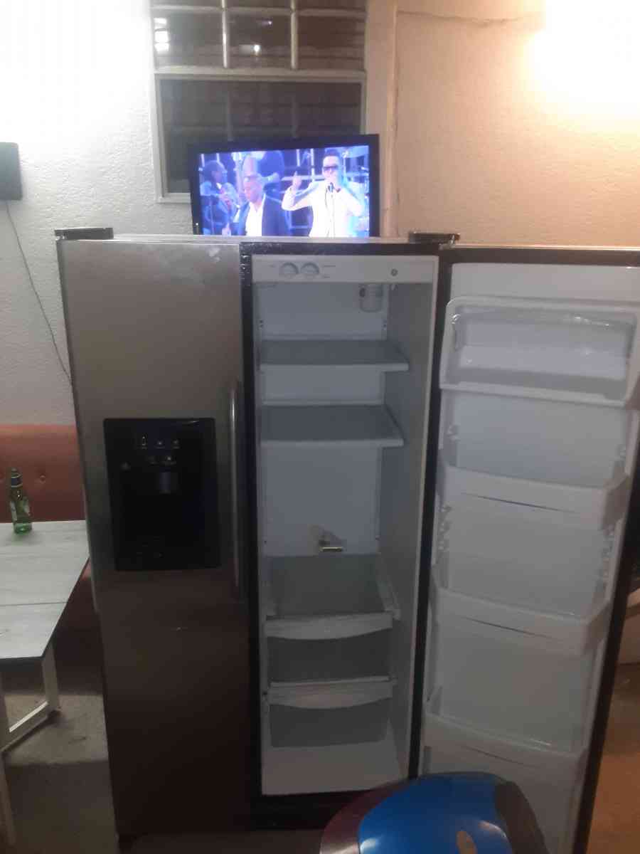 Stainless steel exterior Upfront electronic dial temperatur - Dade City, Florida - FleaMarketBay