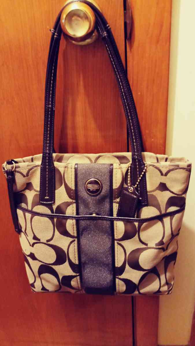 COACH H1380F25771 SIGNATURE STRIPE TOTE - Chicago Heights, Illinois