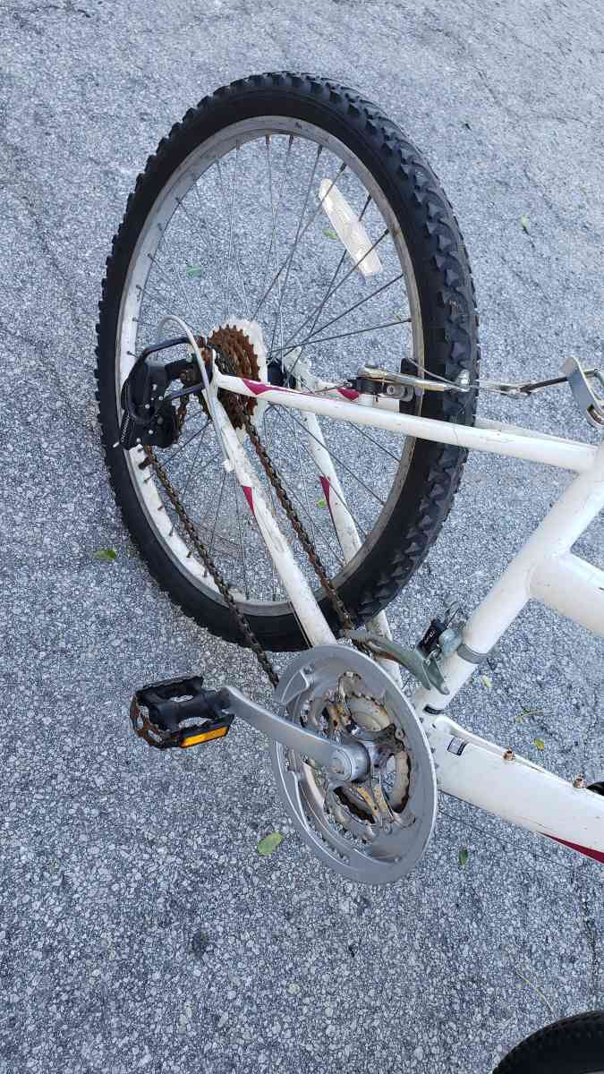 Bicicleta Roadmaster - Miami, Florida - FleaMarketBay